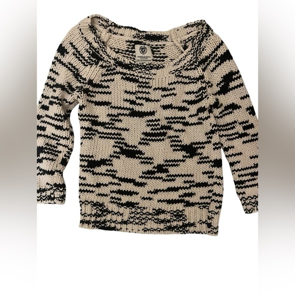 American Eagle Black and White Knit Sweater - Picture 1 of 3